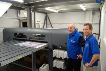 Gerry Poulton and Ian Pidgeon of Sign Wise with the new HP Scitex FB500 supplied by CWES.